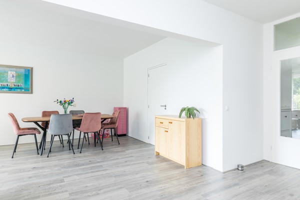 Foto - Te koop: Instapklaar gerenoveerd 3 slaapkamer appartement met berging in Brunssum